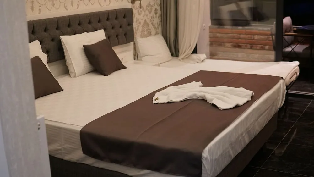 Pamukkale Manzarali Cift Kisilik Aile Odasi