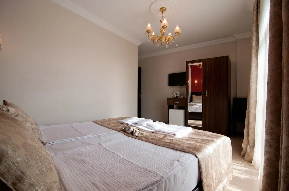 Standard Tek Büyük Yataklı Oda