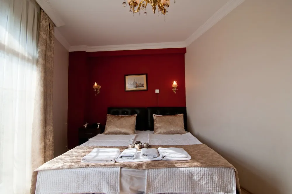 Standard Tek Büyük Yataklı Oda