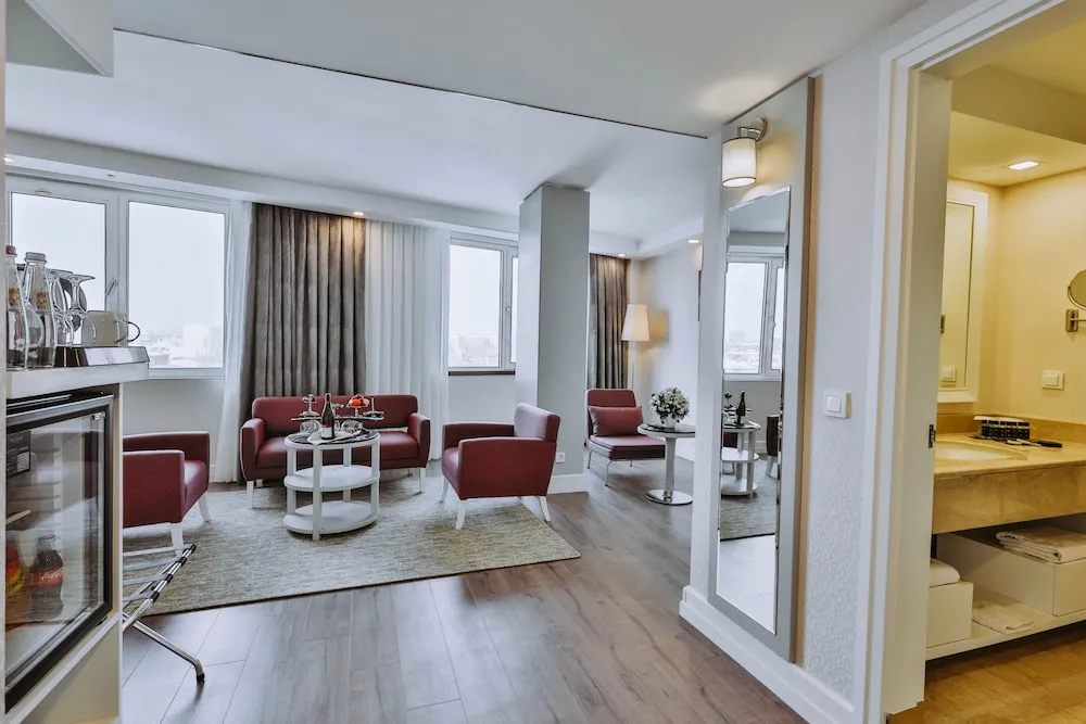 Süit (Executive Lounge & Cafe)