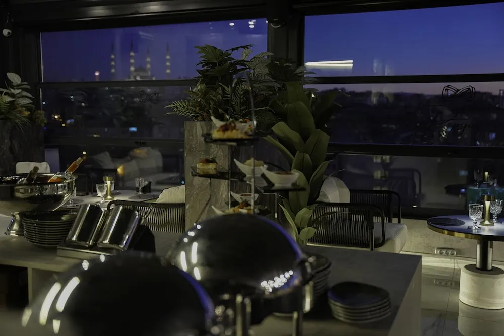Süit (Executive Lounge & Cafe)