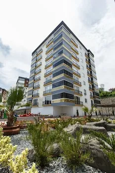 Golden Star Suites