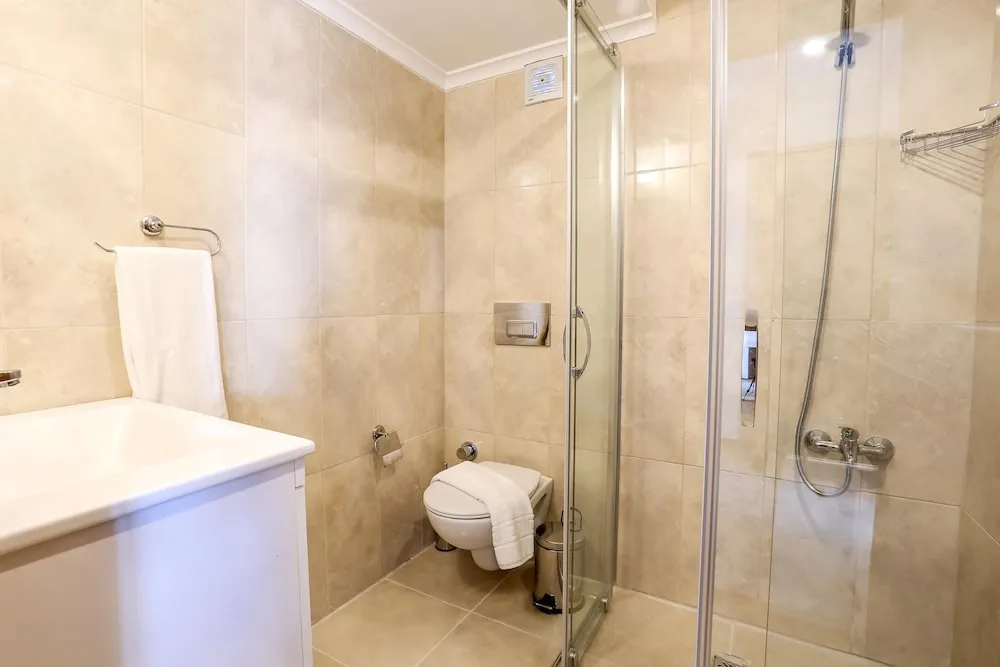 Deluxe Oda, 1 Büyük (Queen) Boy Yatak, Deniz Manzaralı