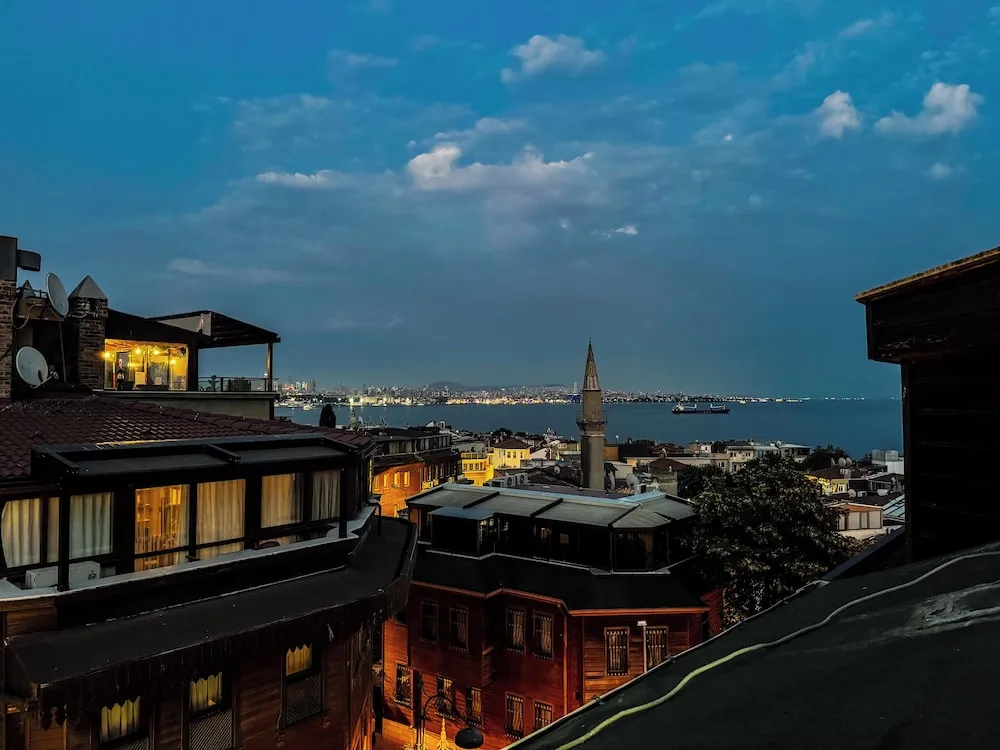 Exclusive Üç Kişilik Oda, 1 Çift Kişilik Yatak ve Çekyat, Sigara İçilmez, Küçük Mutfak