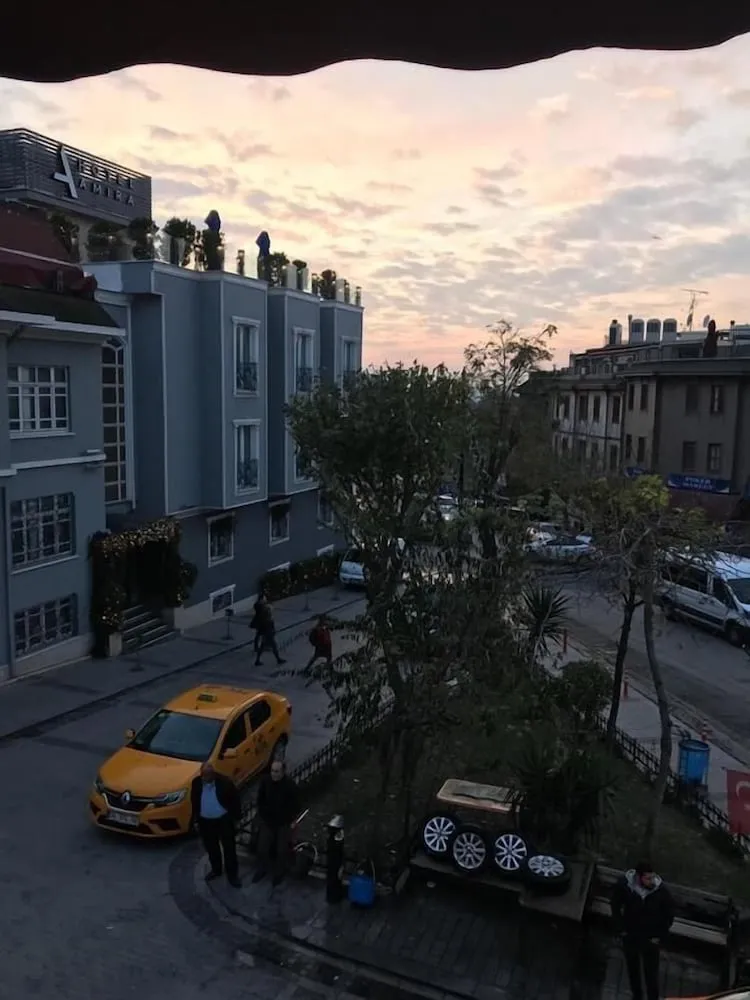 Standard Üç Kişilik Oda