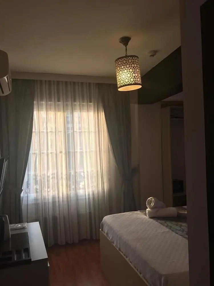 Standard Üç Kişilik Oda