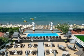 Simus Beach Hotel