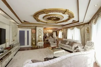 Platinum Apart Hotel