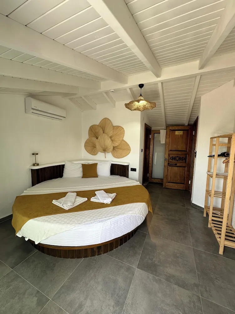 Deluxe Studio Suite, Partial Sea View, Penthouse