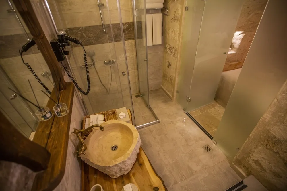 Deluxe Tek Büyük veya İki Ayrı Yataklı Oda