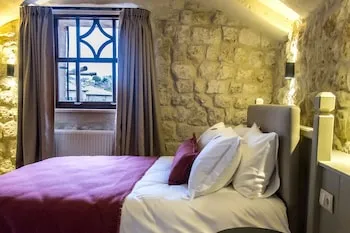 Dokya Hotel
