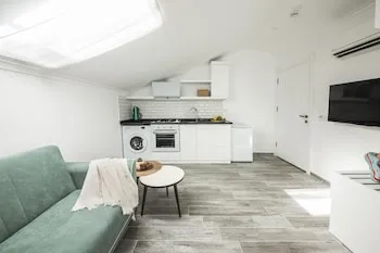 Cedrus Suites