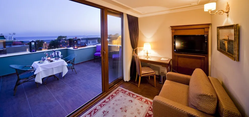 Executive Süit, Balkon, Deniz Manzaralı (King Bed with Sofabed)