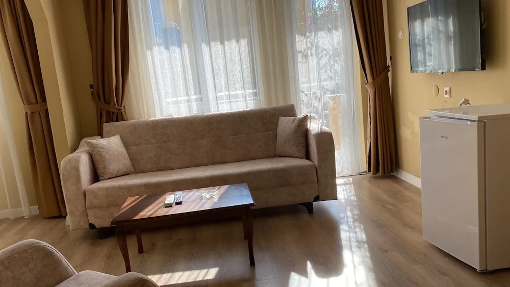 Comfort Tek Büyük veya İki Ayrı Yataklı Oda