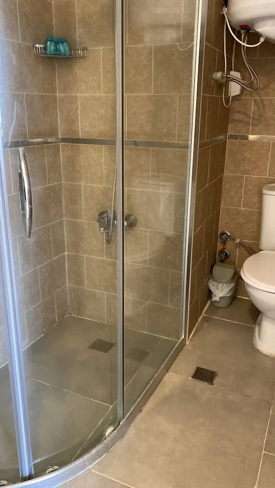 Comfort Tek Büyük veya İki Ayrı Yataklı Oda