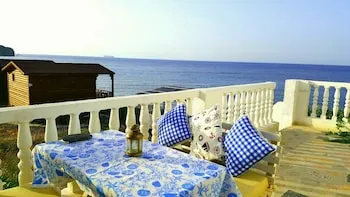 Lipsos Hotel Ata's Place