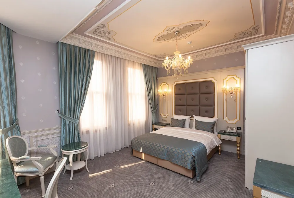 Deluxe Tek Büyük Yataklı Oda