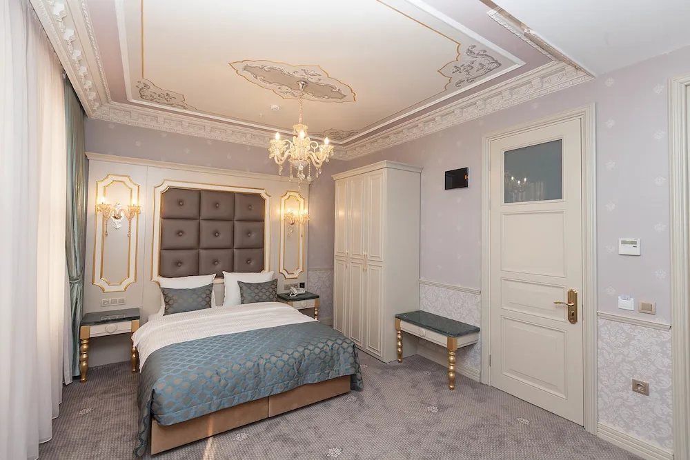 Deluxe Tek Büyük Yataklı Oda