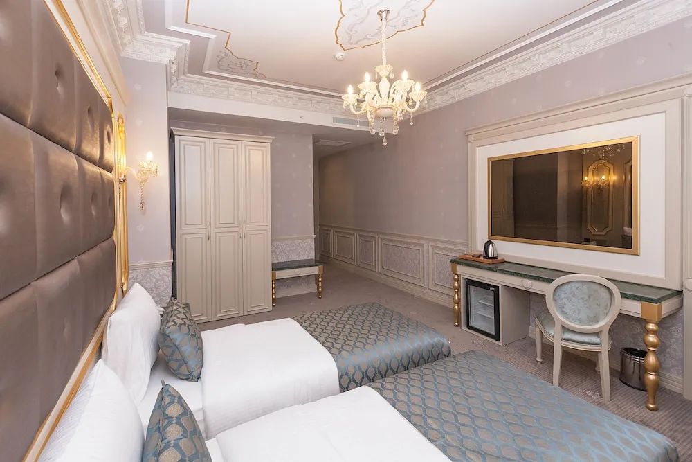 Deluxe Üç Kişilik Oda