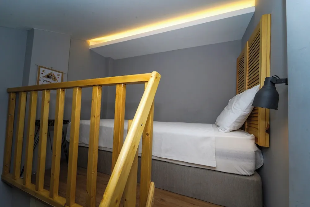 Deluxe Üç Kişilik Oda