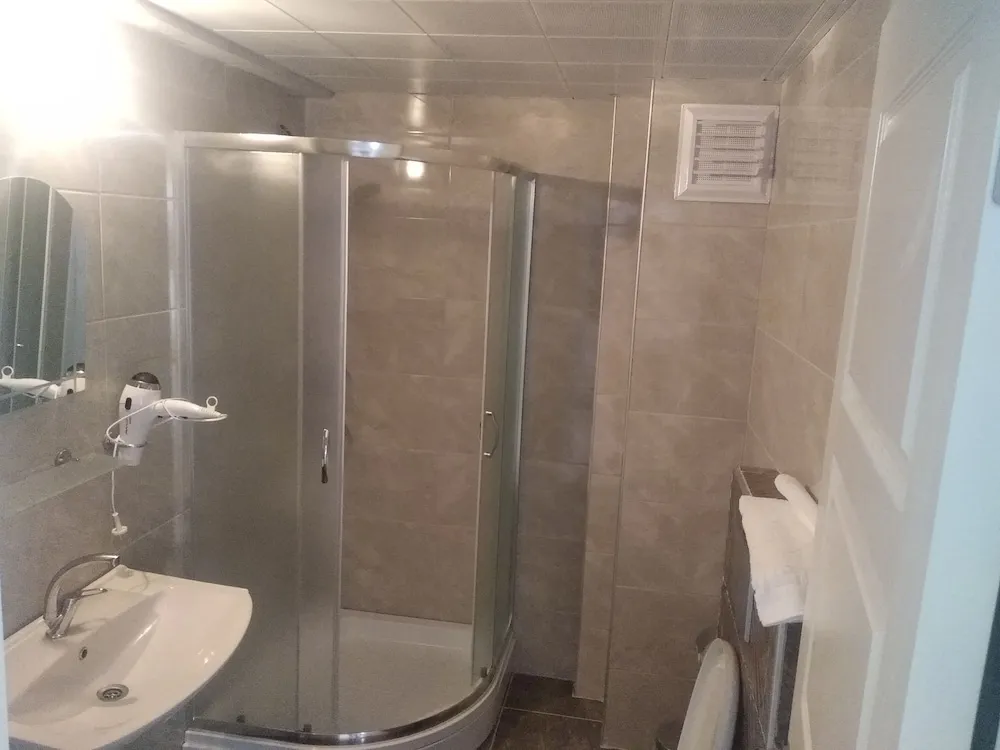 Basic Apart Daire, Balkon