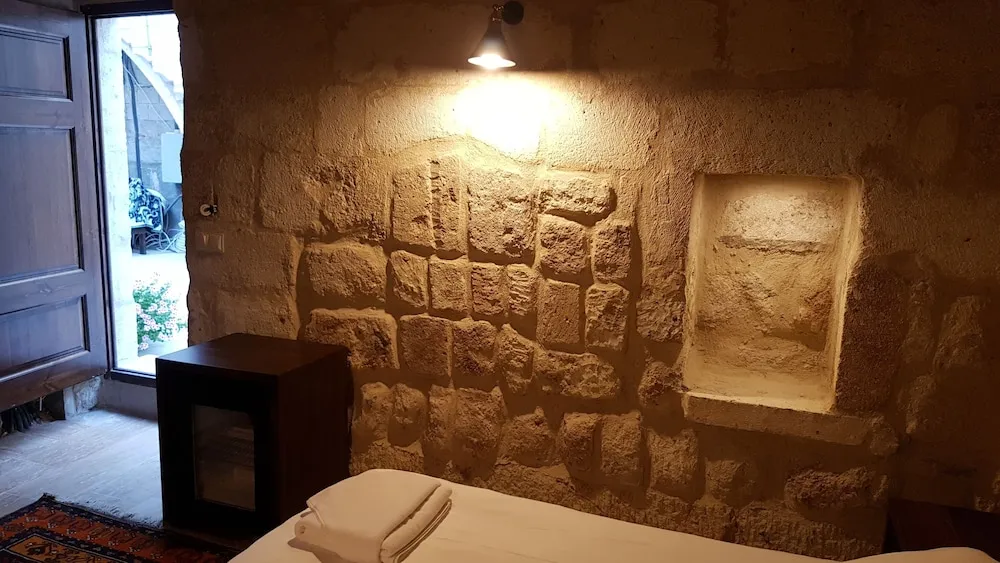 Deluxe Tek Büyük Yataklı Oda (Hezen Stone)