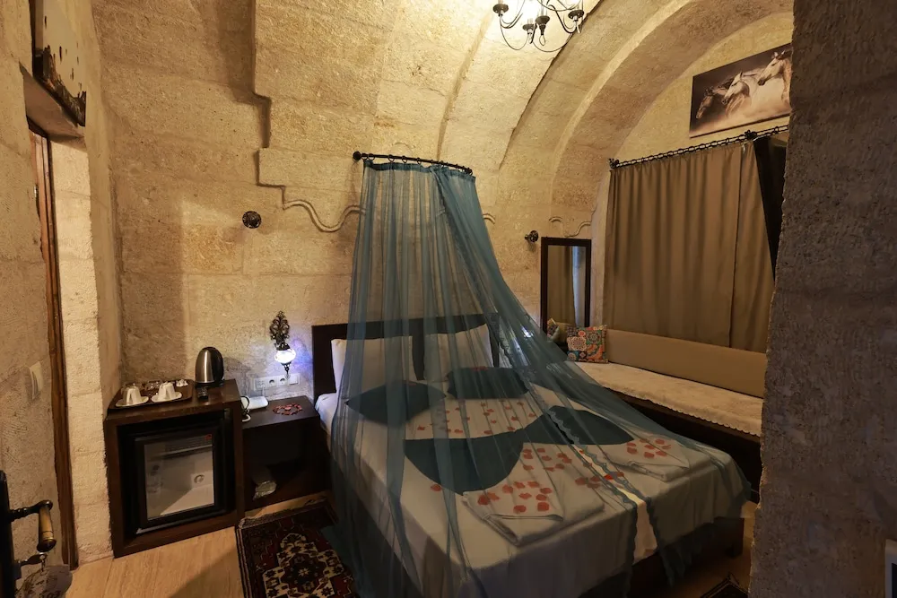 Deluxe Tek Büyük Yataklı Oda (Kemer Stone)