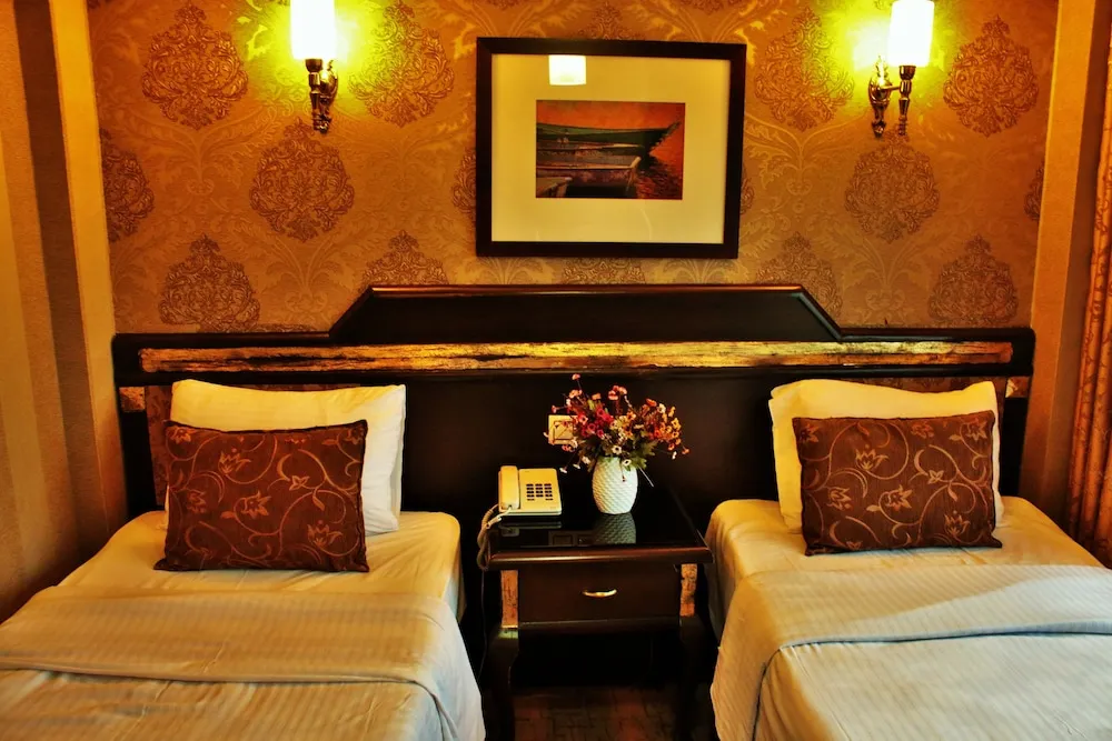 Standard Tek Büyük veya İki Ayrı Yataklı Oda