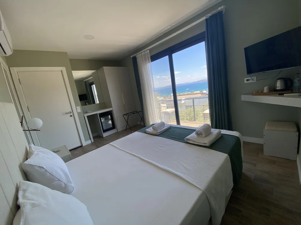 Olivia Suite, Sea View