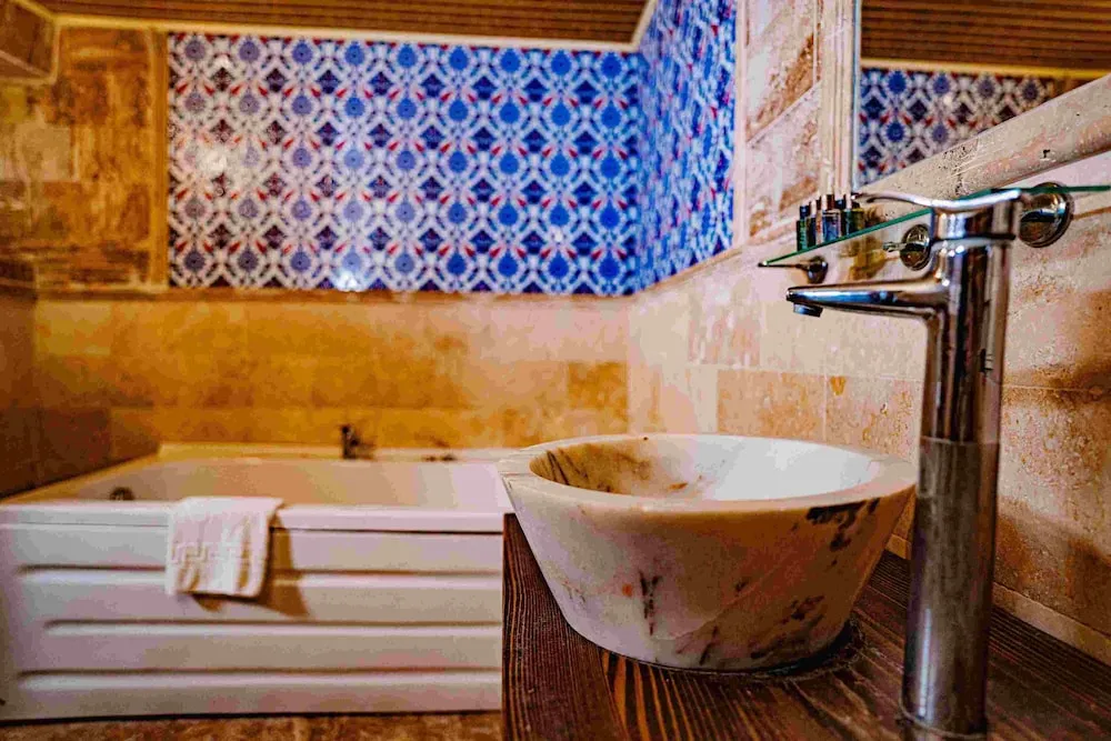 Deluxe Oda, Sıcak Su Küveti (Rock)