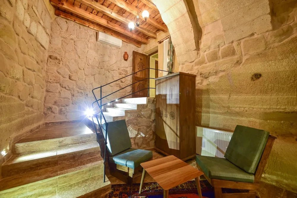 Senior Süit, Sıcak Su Küveti