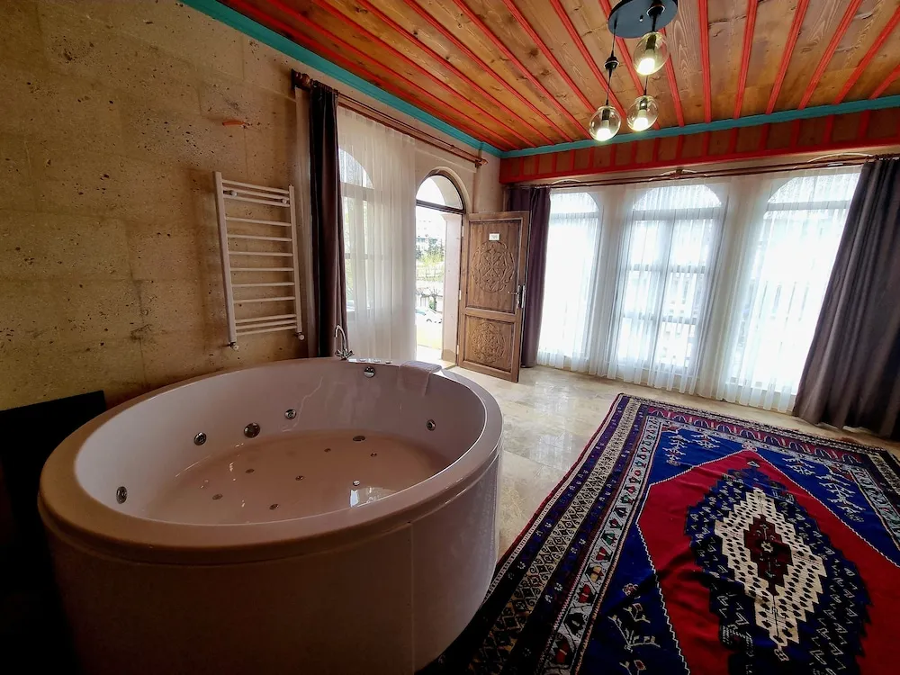 Deluxe King Room Annex Building