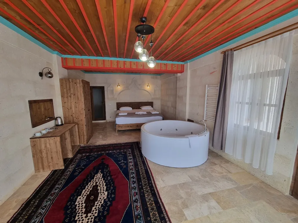 Deluxe King Room Annex Building