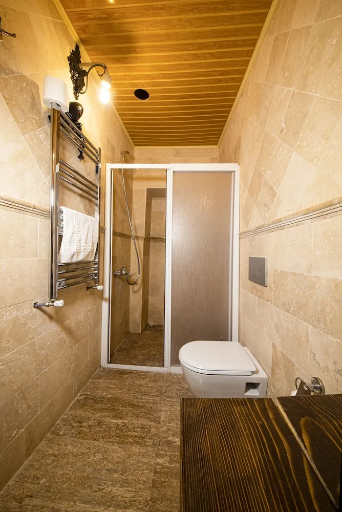 Comfort Üç Kişilik Oda, Bahçe Manzaralı (Stone)