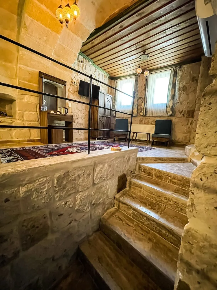 Comfort Oda, Avlu Manzaralı (Stone)