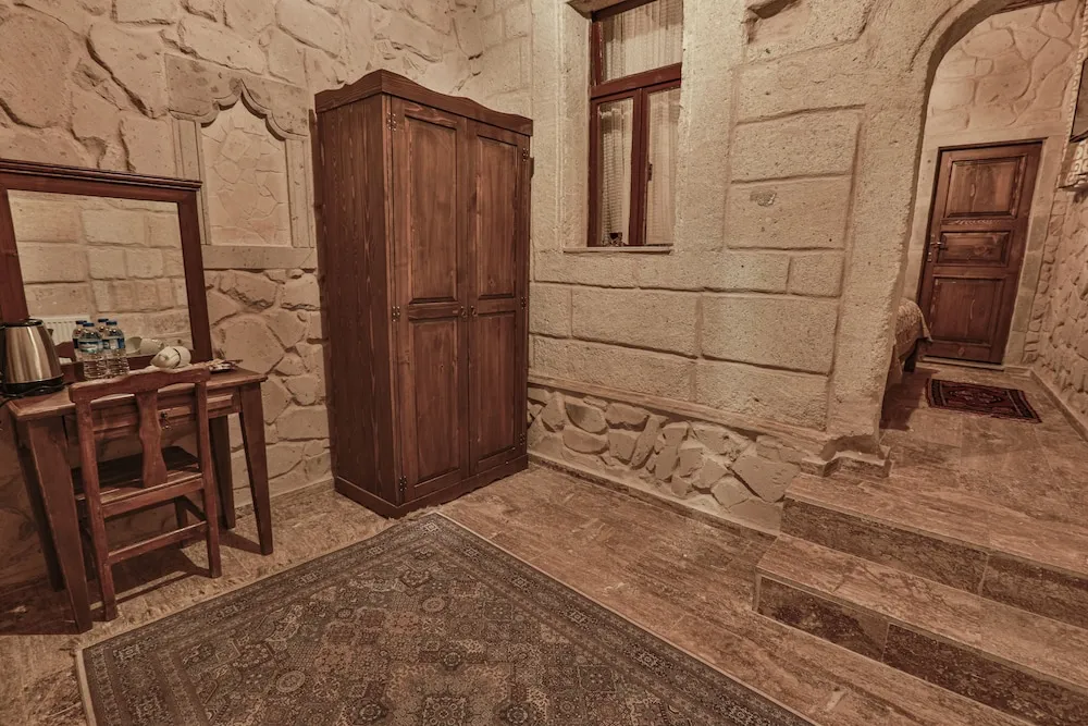 Comfort Oda, Avlu Manzaralı (Stone)