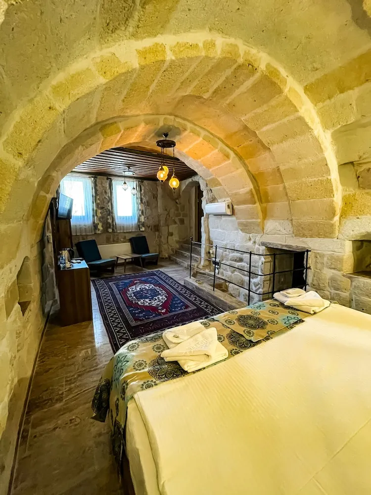 Comfort Oda, Avlu Manzaralı (Stone)