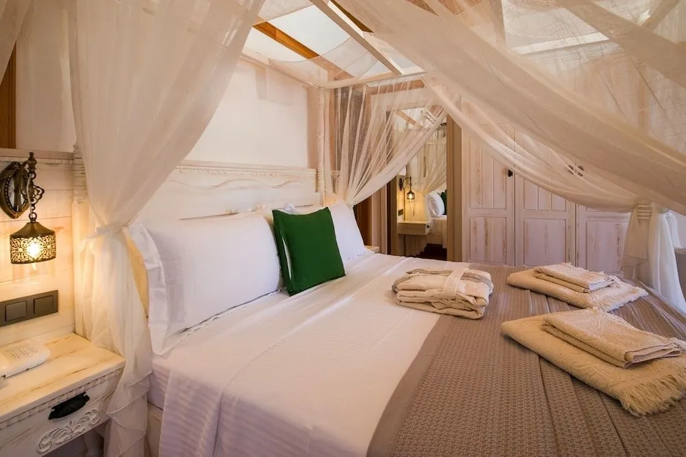 Comfort Oda, Deniz Manzaralı (Iris)