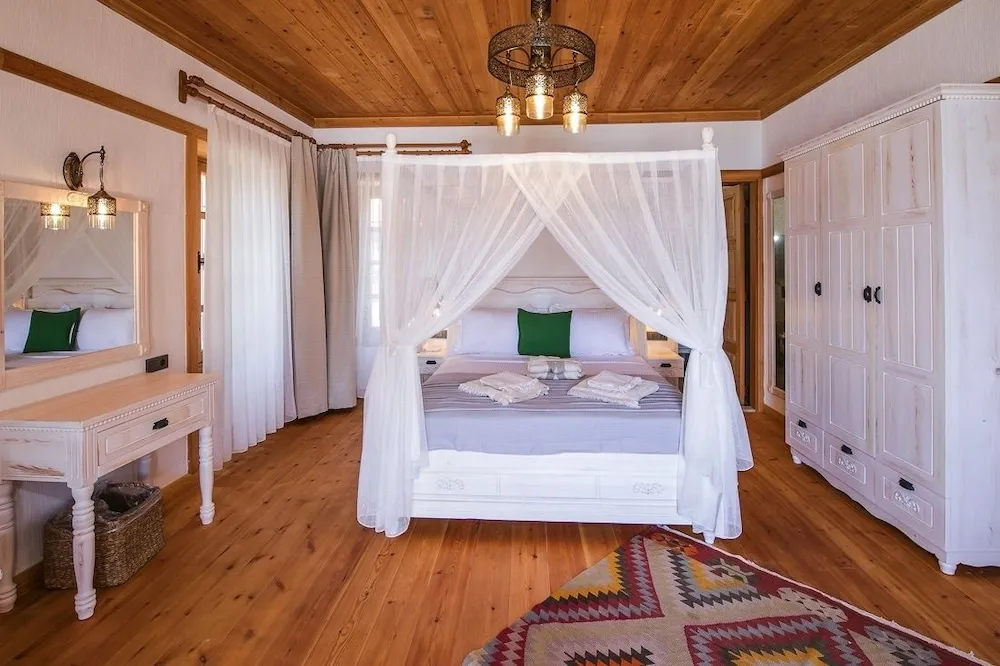 Comfort Oda, Deniz Manzaralı (Iris)