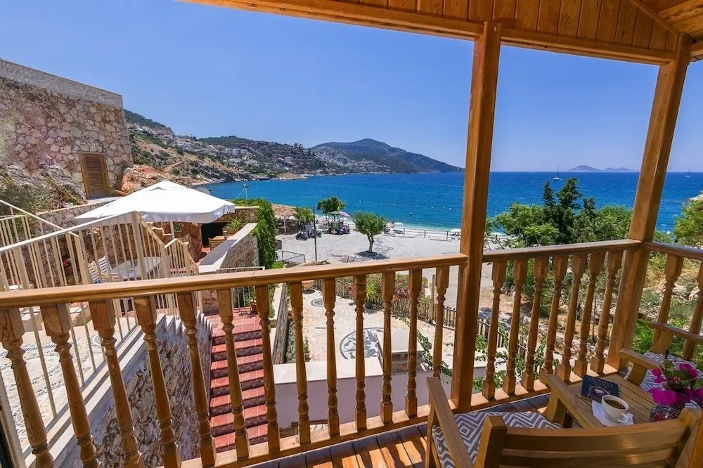 Comfort Oda, Deniz Manzaralı (Iris)