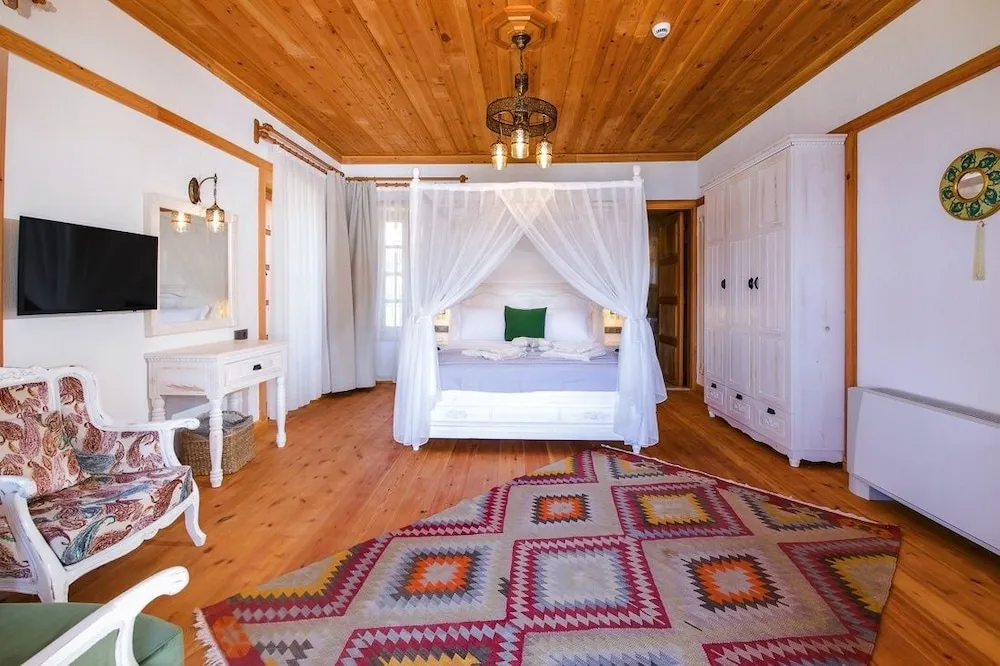 Comfort Oda, Deniz Manzaralı (Iris)