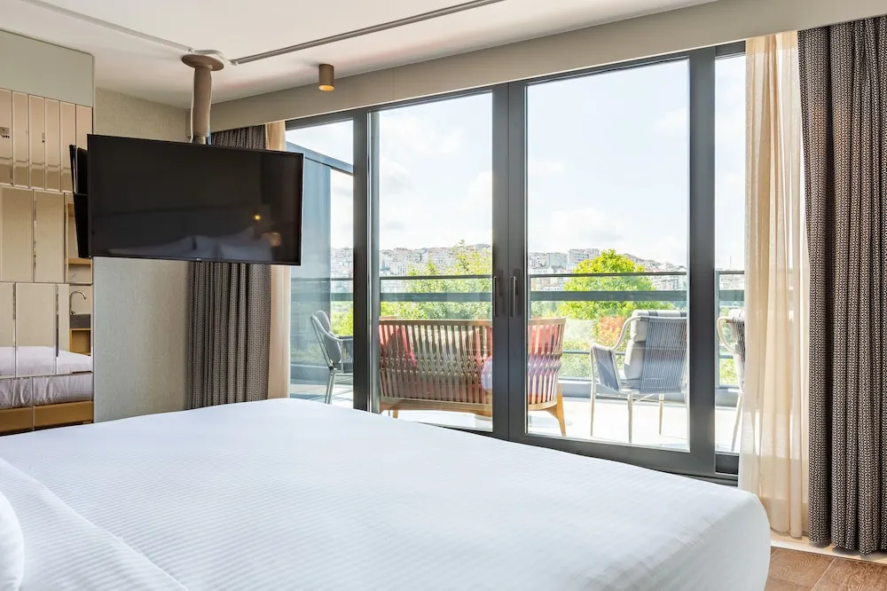 Junior Suite Room