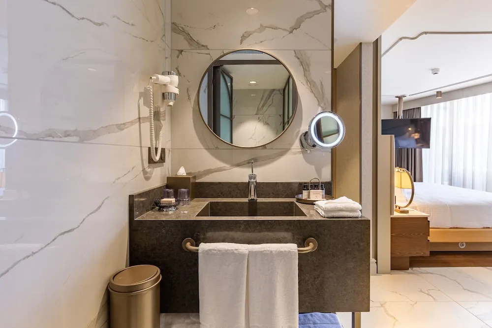 Junior Suite Room