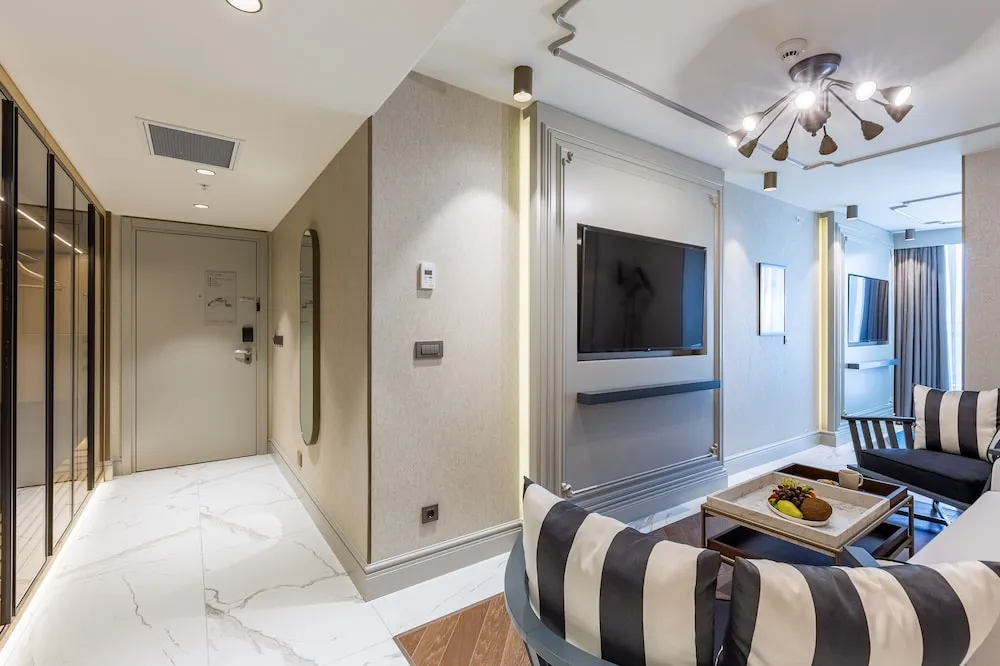 Junior Suite Room