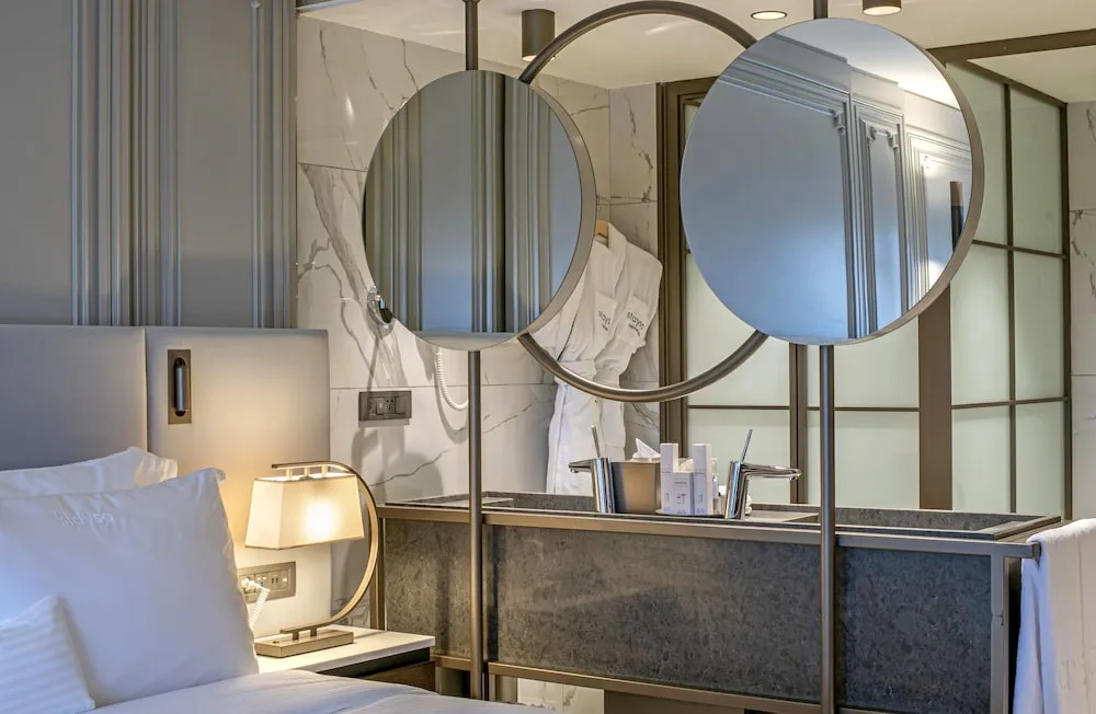 Deluxe Comfort Room