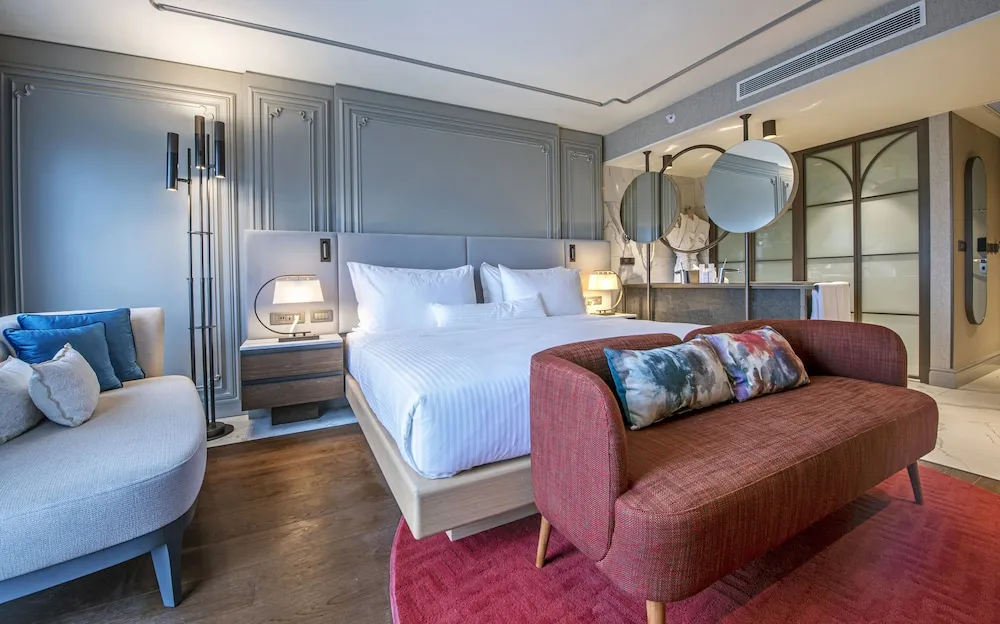 Deluxe Comfort Room