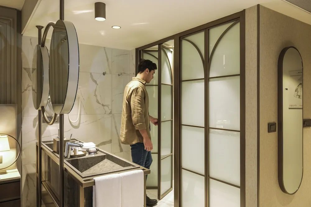 Deluxe Comfort Room