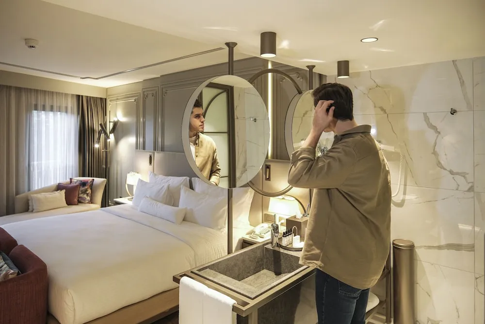 Deluxe Comfort Room