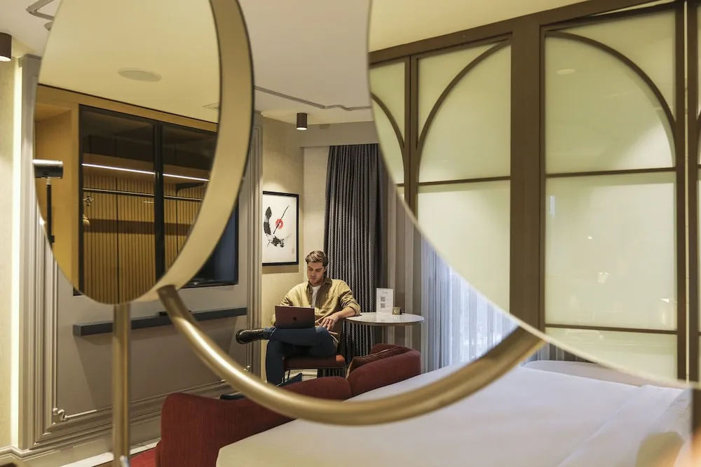 Deluxe Comfort Room