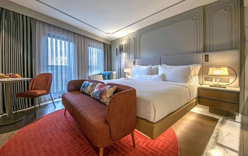 Deluxe Comfort Room